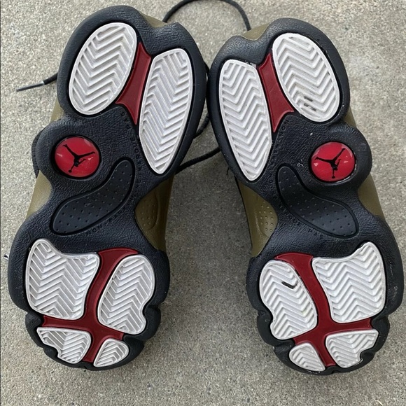 Nike Jordan Xlll Olive Kids Size 13C Rare - Picture 2 of 7